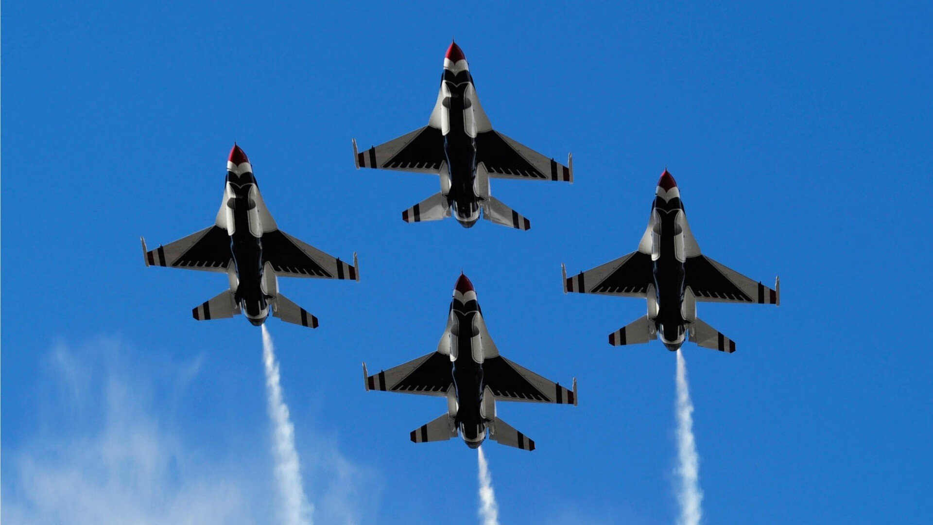 日本马术协会设立“Sinjska Alka”奖学金,支持传统马术研究。