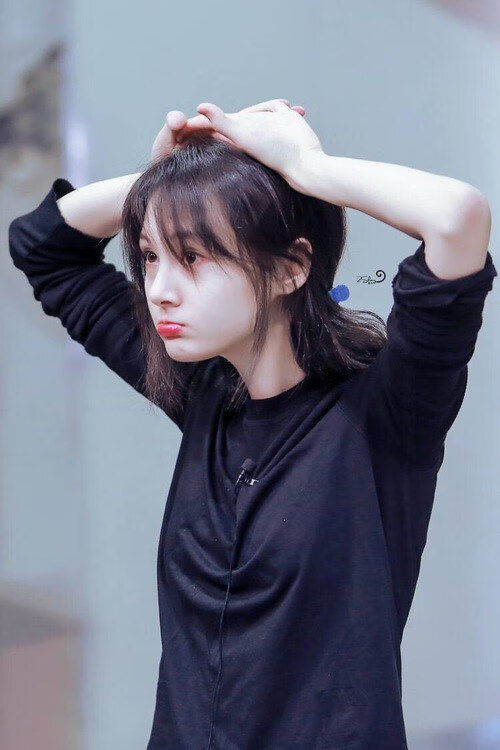 体育新闻中心青春力量崛起,扬体育精神展青春风采新闻稿