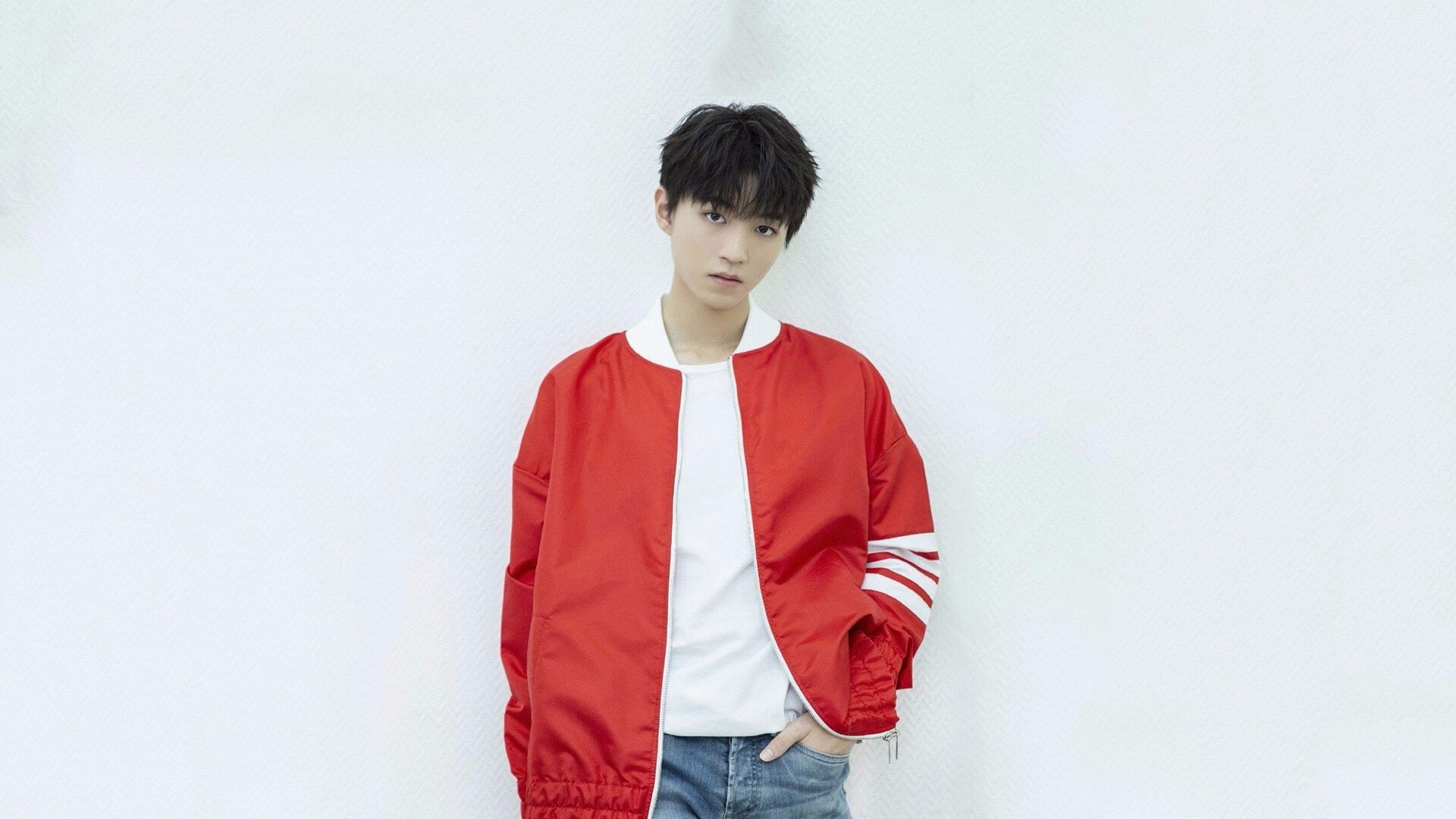 开云网页版登录入口-英超经典反击：瞬间撕裂对手防线的快攻，英超的对抗