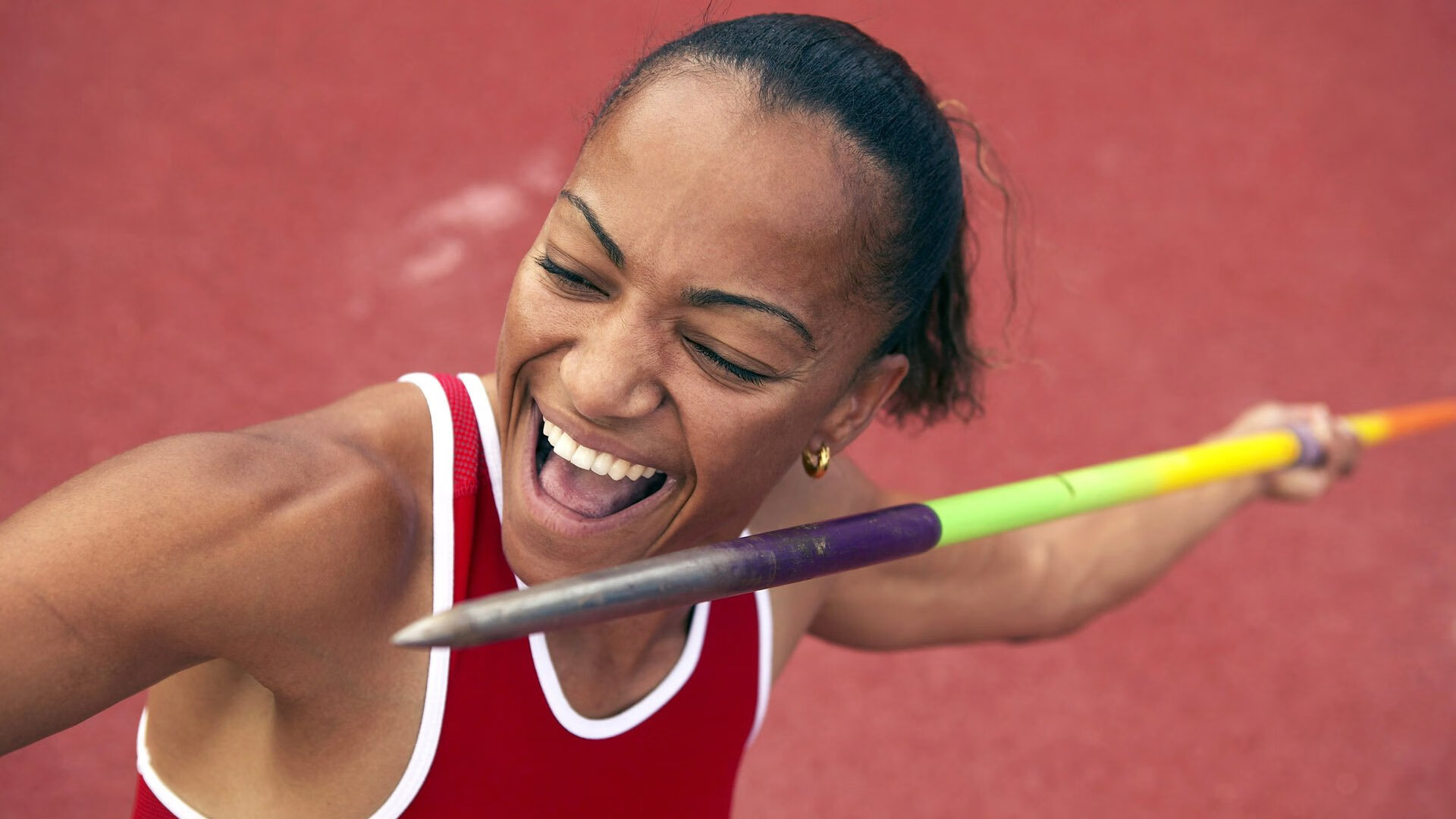 _攀岩飞跃极限:征服巍峨山峰_,攀岩跳跃