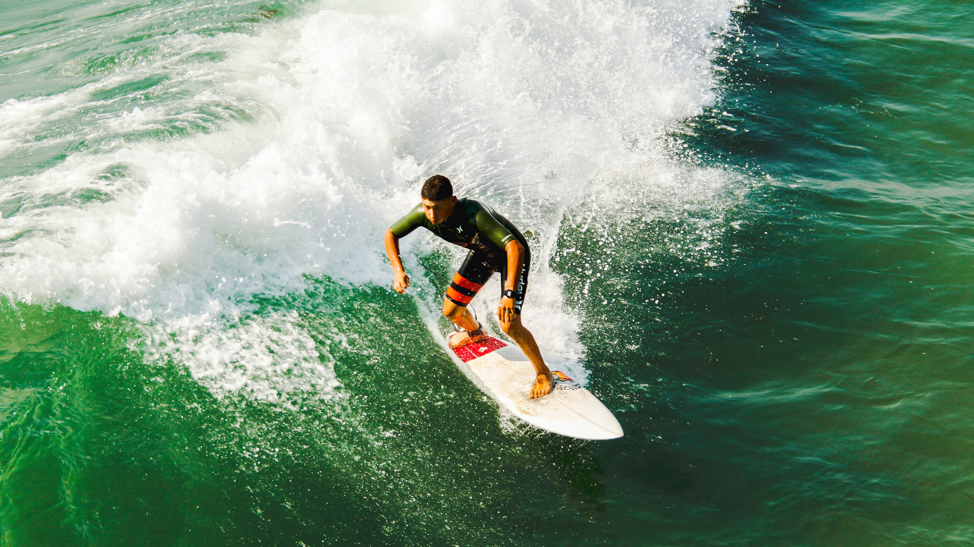_比赛最后一击:精彩得分瞬间引爆全场_,最后一轮比赛