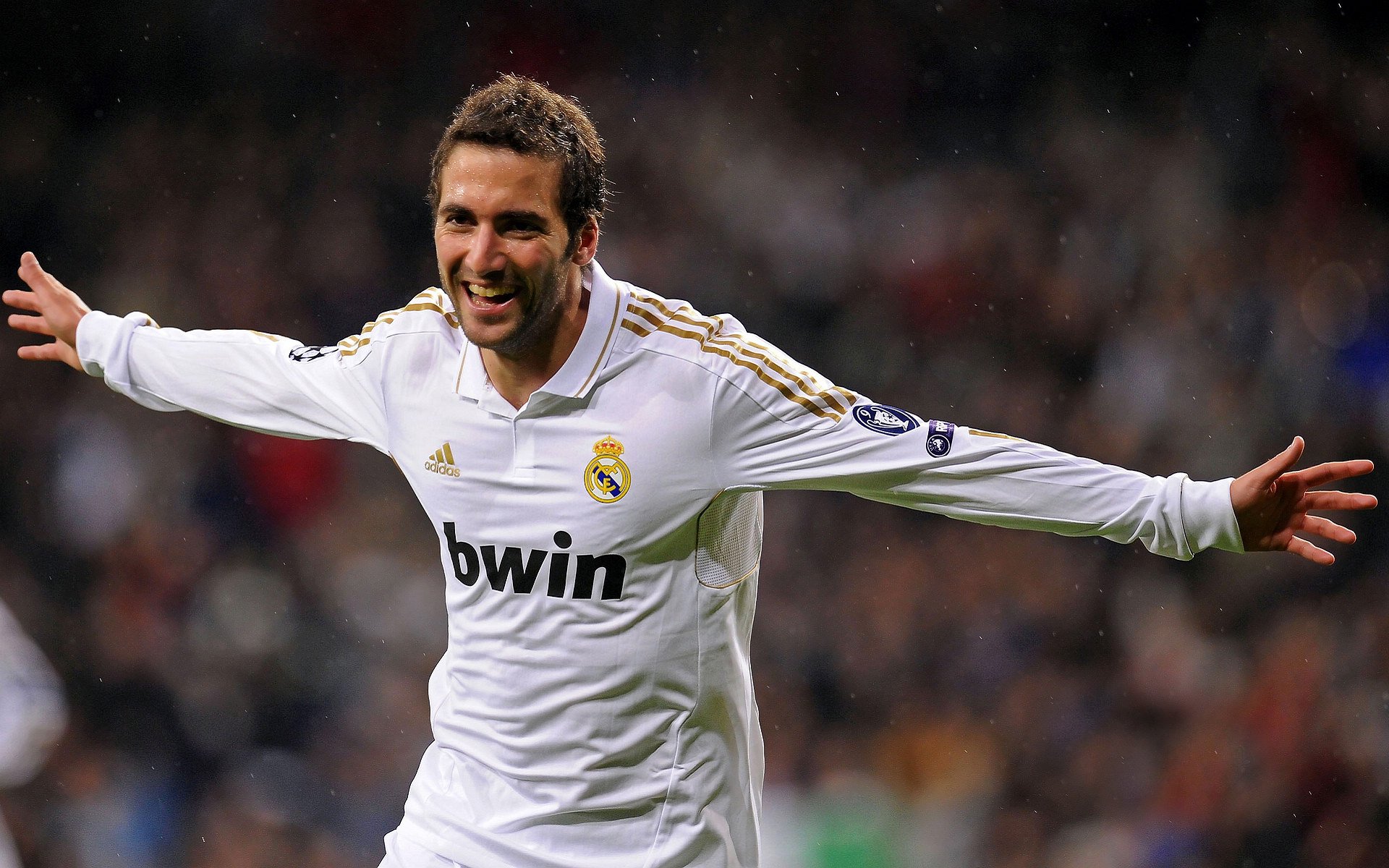 “法甲冠军悬念愈发浓厚,豪门鏖战不断”,法甲 经典比赛